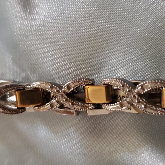 Watch and Bracelet Set Curved X Chain Design - Picture 4 of 9